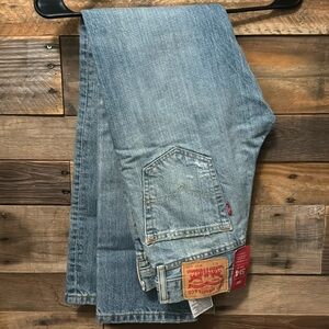 Levi straight leg jeans
